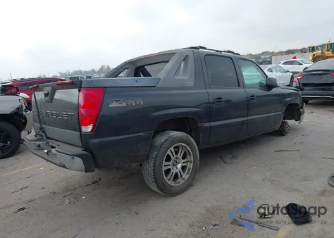 2004 Chevrolet Avalanche 1500 из США, поврежденный, VIN 3GNEC12T14G181855